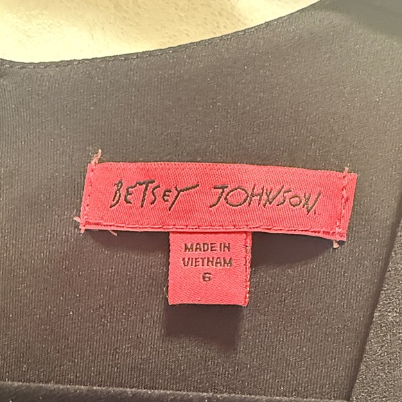 Betsey Johnson Sophisticated Fun Black sleeveless fit and flare dress - Picture 4 of 11